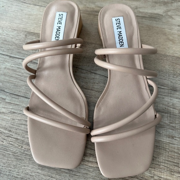 STEVE MADDEN ASSURED BLOCK HEEL SANDAL SZ 7M - Picture 2 of 10